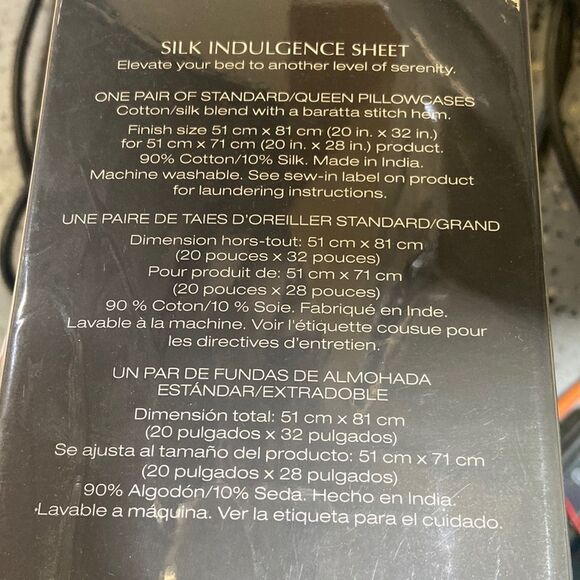 Donna Karan Silk Indulgence Cotton/Silk King Pillowcase, Pair. Color: Platinum - Picture 4 of 4